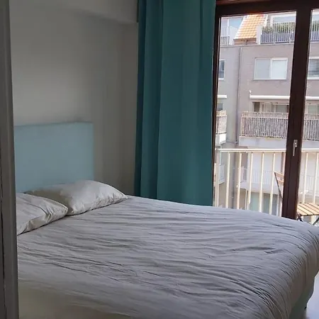 Appartement Met Zeezicht Op Het Van Bunnenplein Daire Knokke-Heist